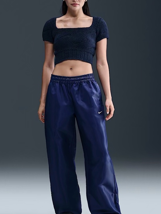 Nike Tops - Nike Women’s Plush Knit Cropped Short Sleeve Top.